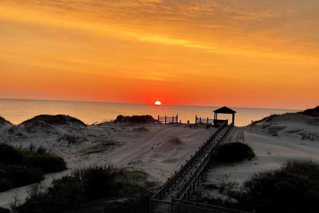 Oceanfront Grandeur In 4X4 Outerbanks - Mark Twain Королла Экстерьер фото